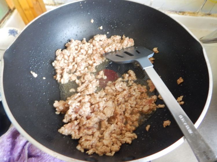 莴笋肉末凉拌米糊步骤6