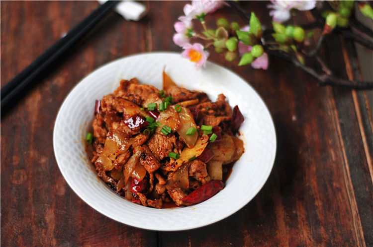香辣菜头炒肉片步骤8