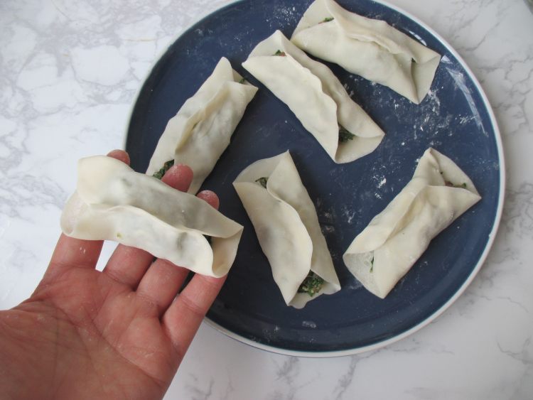 肉馅煎饺步骤8