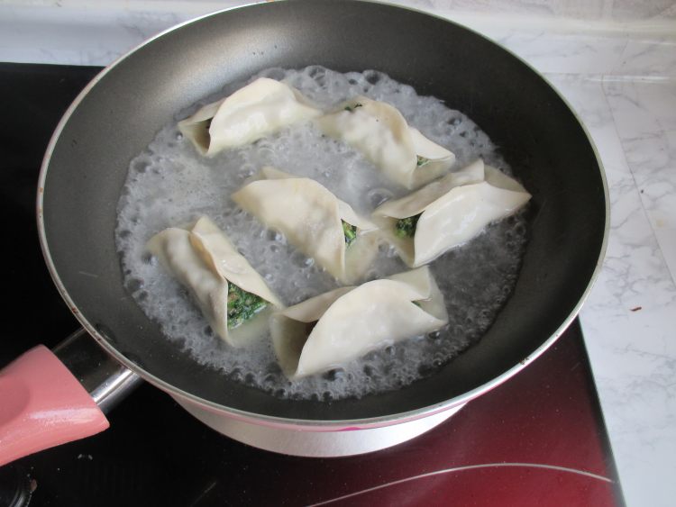 肉馅煎饺步骤10