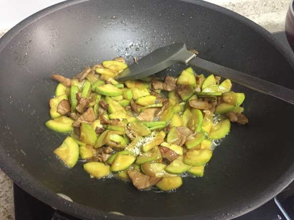嫩南瓜炒肉片步骤8