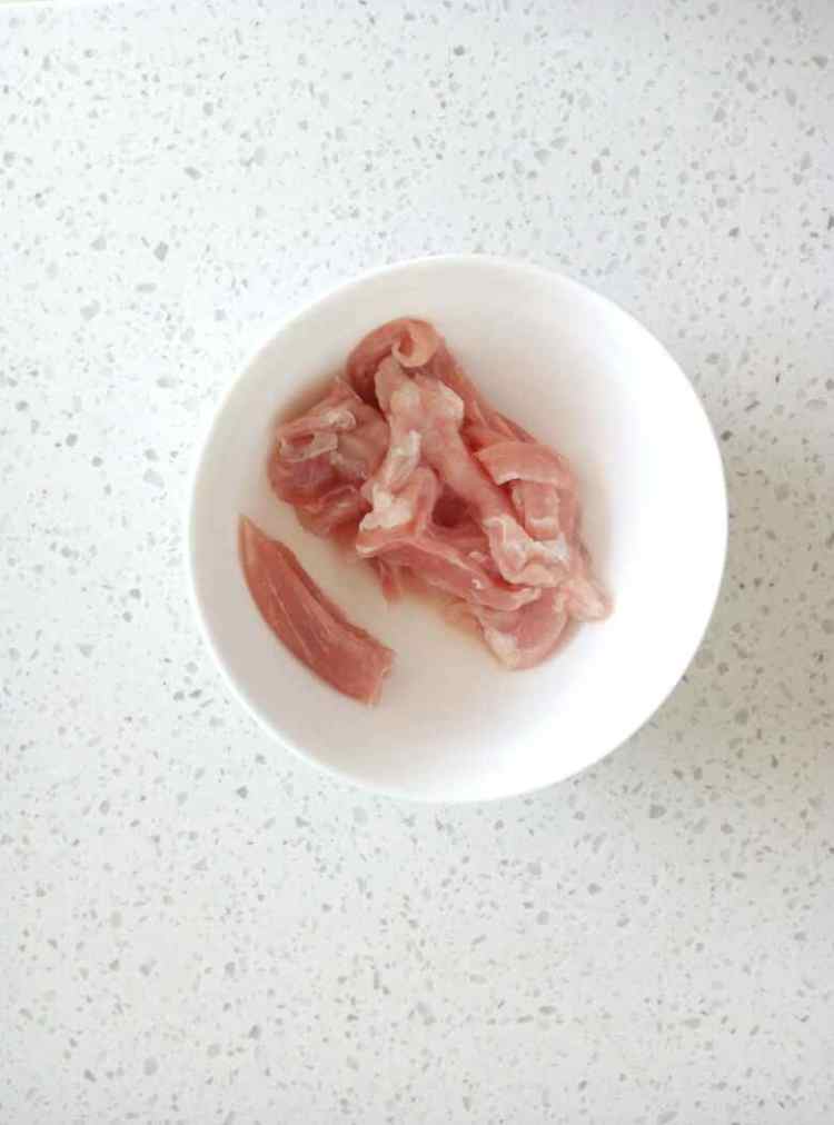 五彩蔬菜丝小炒步骤2