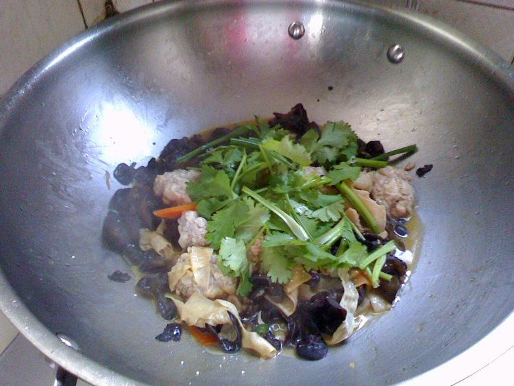 豆皮烧肉丸步骤8