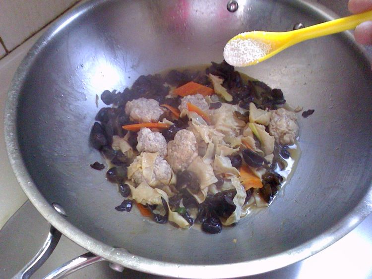 豆皮烧肉丸步骤7