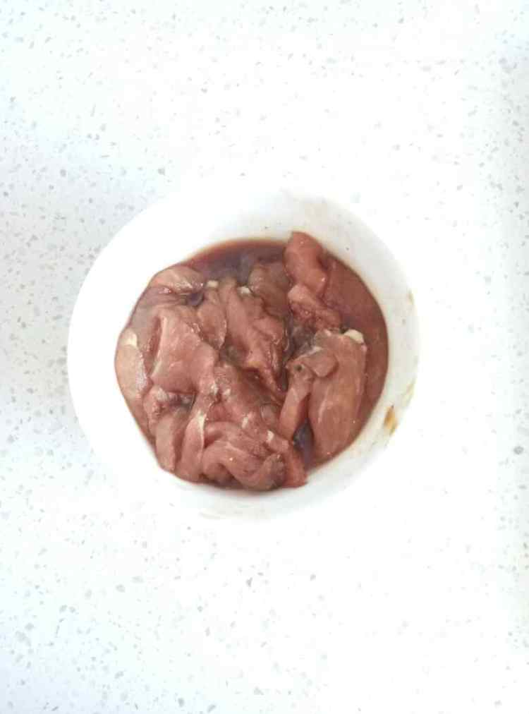 红薯胡萝卜肉片堡步骤2