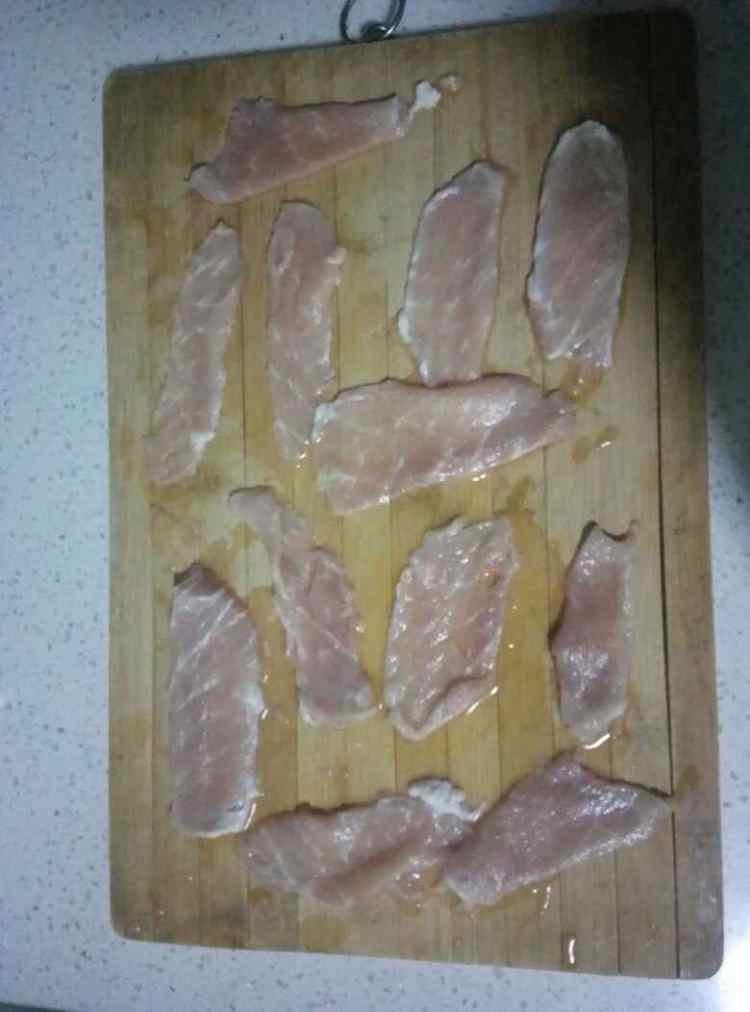 红薯胡萝卜肉片堡步骤1