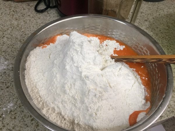 胡萝卜咸菜包步骤3