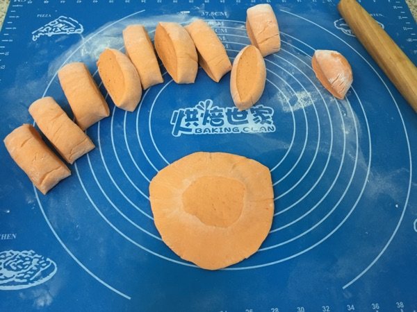 胡萝卜咸菜包步骤18