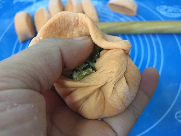 胡萝卜咸菜包步骤20