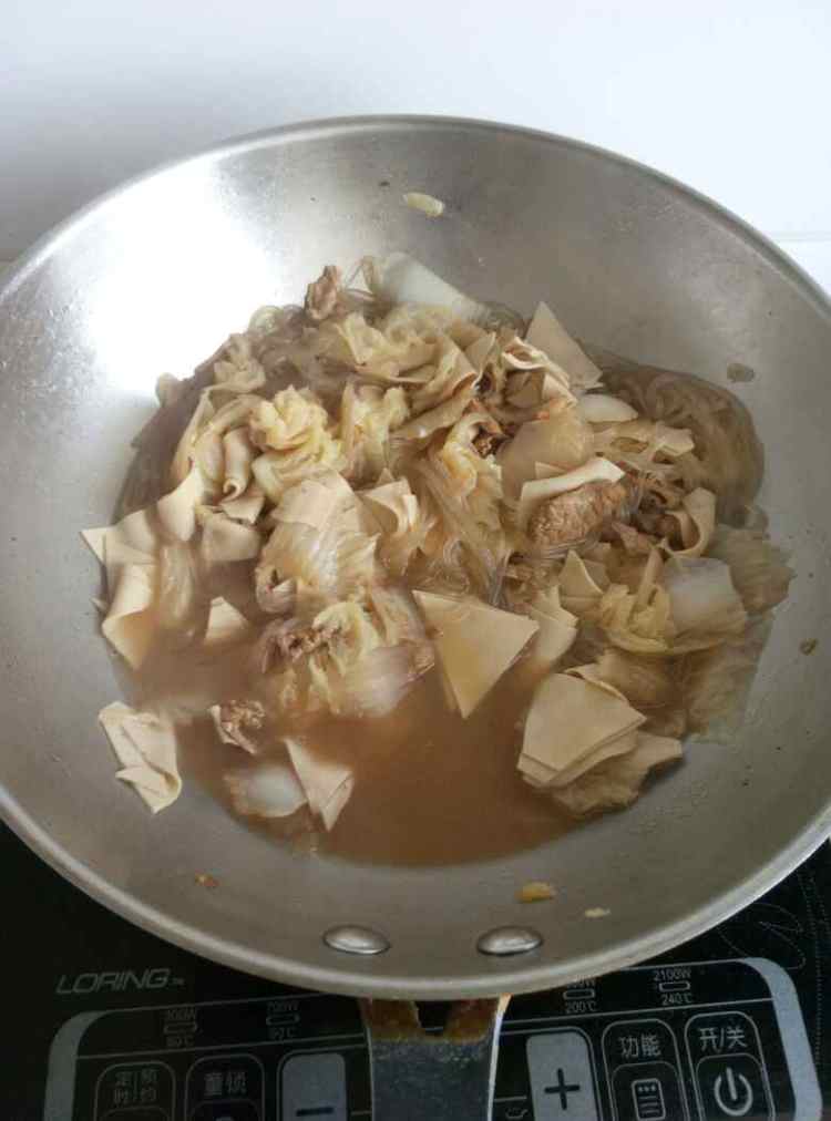 白菜干豆腐炖粉条步骤8