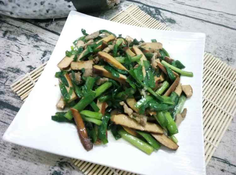 香干炒韭菜步骤7