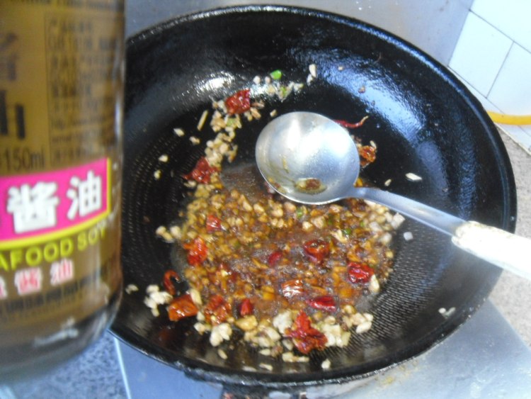 肉末煸炒四季豆步骤8