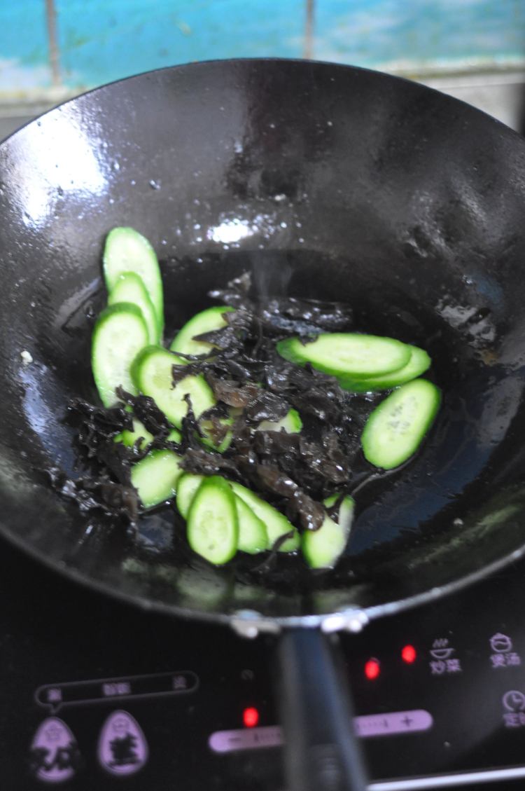 黄瓜熘肉片#本味家乡步骤6