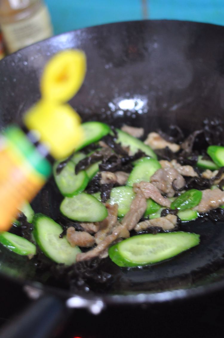 黄瓜熘肉片#本味家乡步骤9