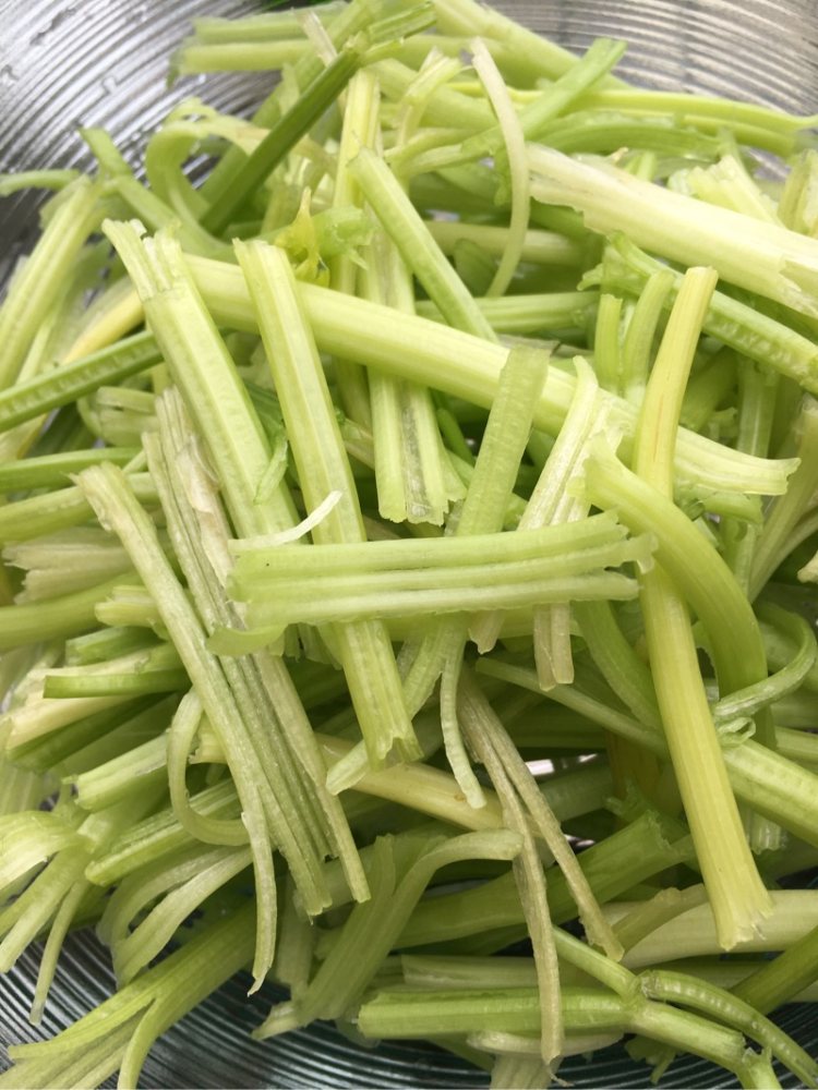 攸县香干炒肉步骤2