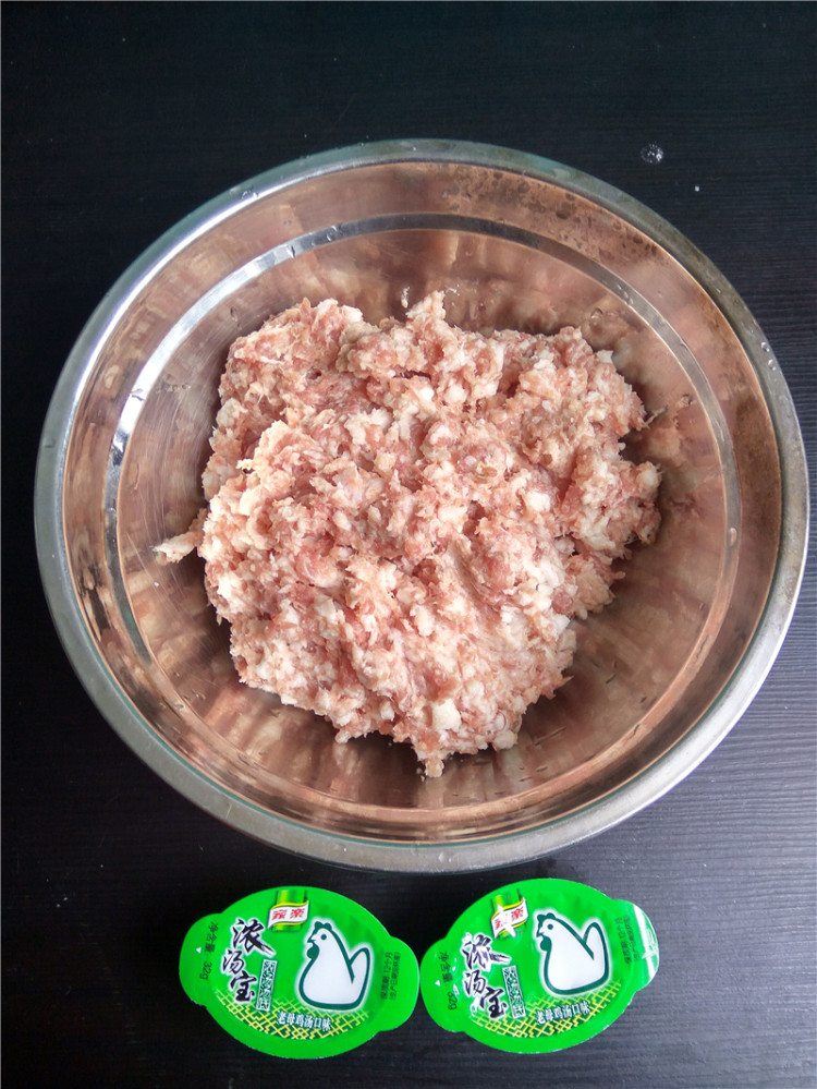 团团圆圆：猪肉豆渣丸步骤3