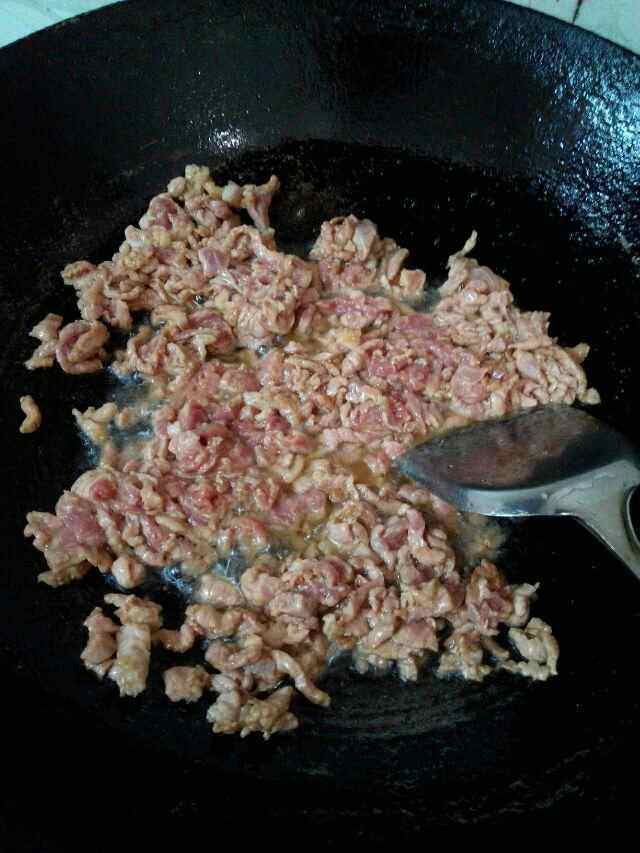 木耳炒肉丝步骤4