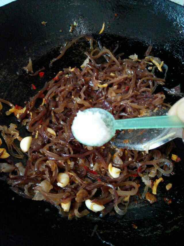 木耳炒肉丝步骤7