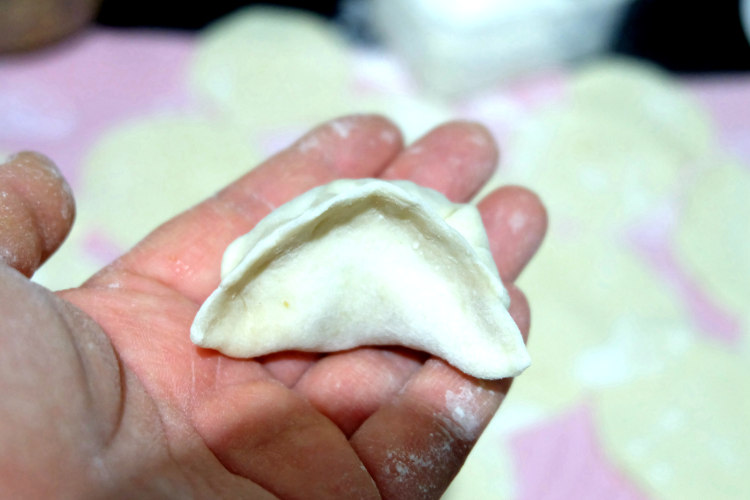 猪肉酸菜饺子步骤12