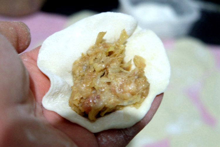 猪肉酸菜饺子步骤11
