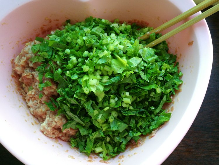 芹菜猪肉馅饼步骤5
