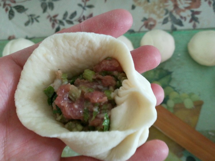 芹菜猪肉馅饼步骤12