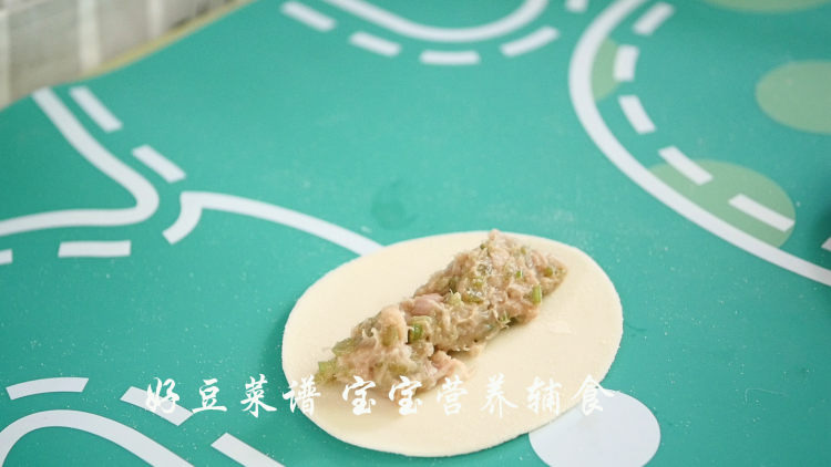 马蹄猪肉锅贴步骤9
