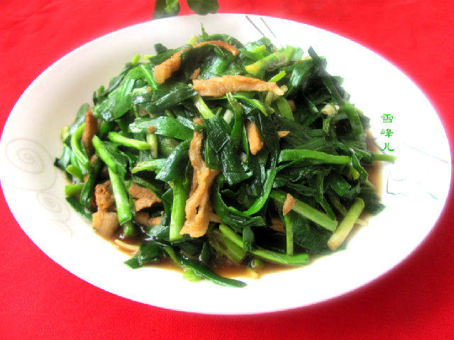 肉丝炒韭菜步骤8