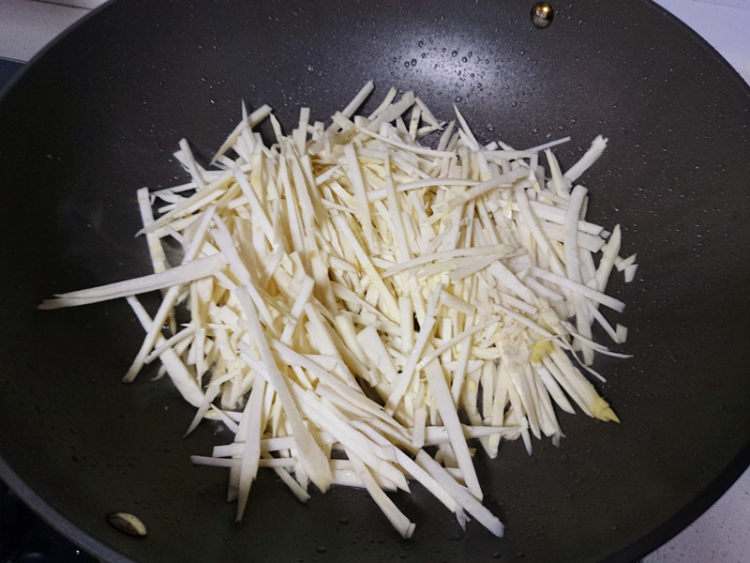 冬笋肉丝#非转基因金步骤11