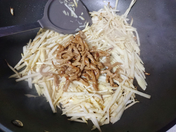 冬笋肉丝#非转基因金步骤13