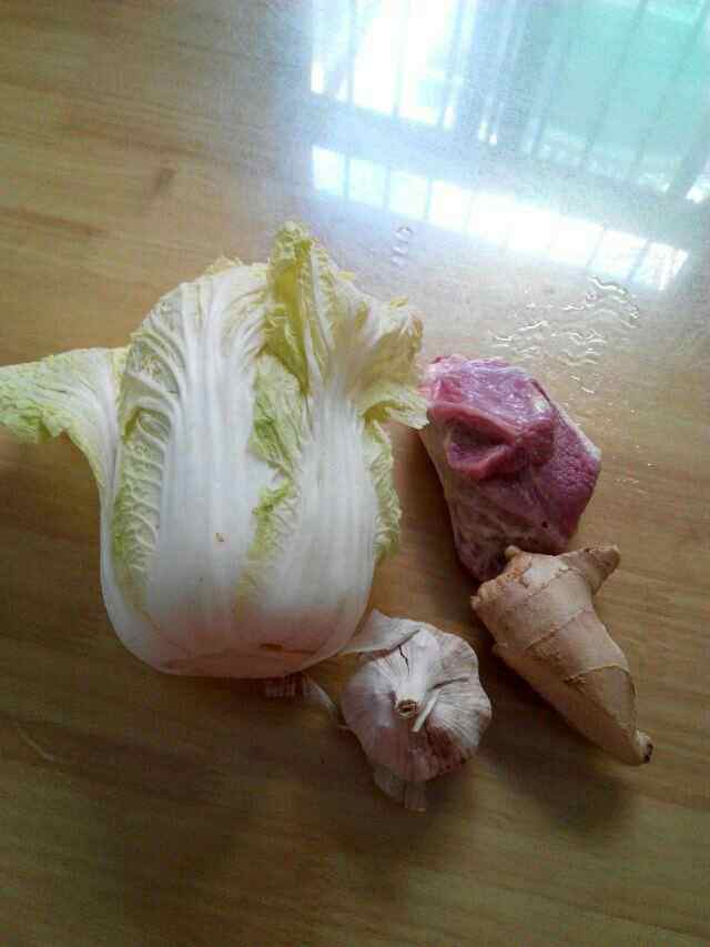 娃娃菜炒肉丝步骤1