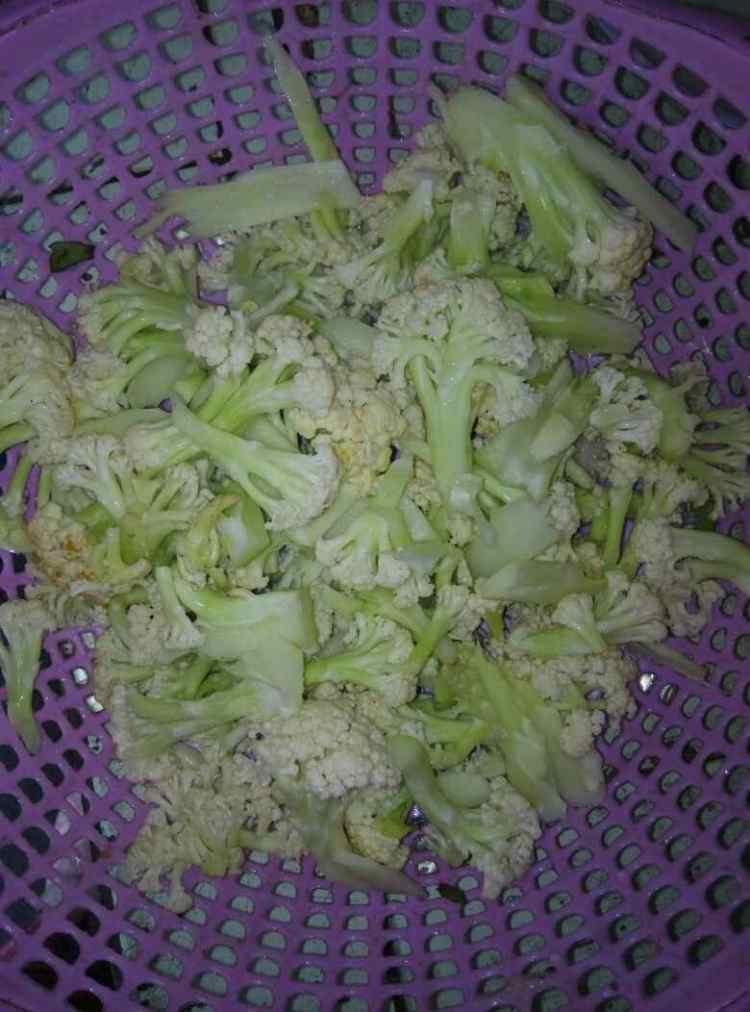 肉焖花菜步骤1