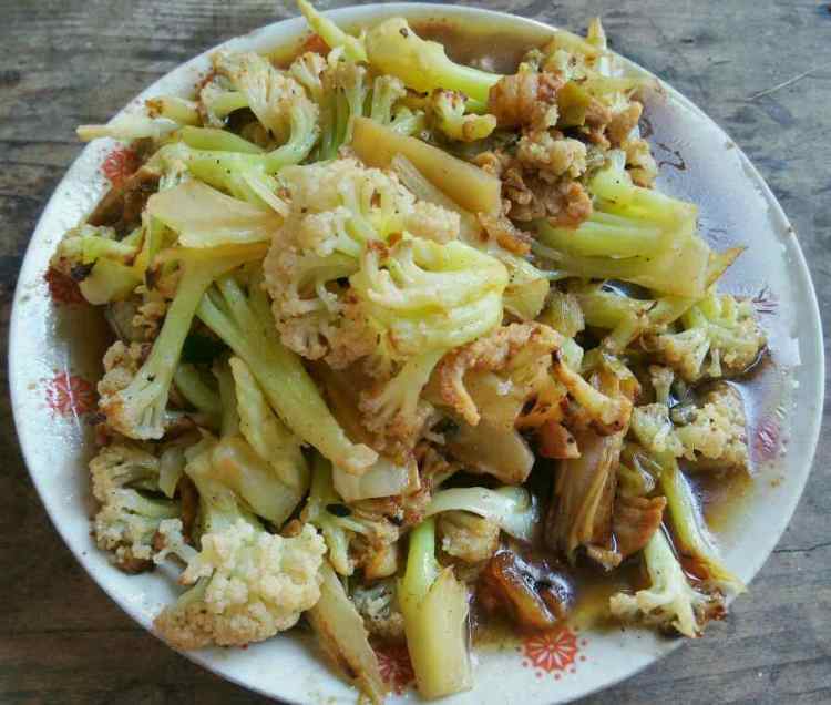 肉焖花菜步骤6