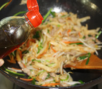 肉丝豆芽焖饼步骤12