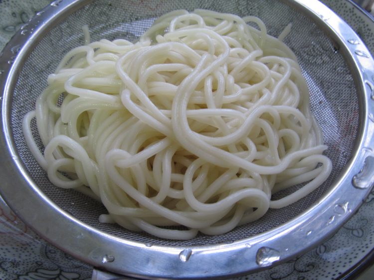 杂蔬肉丝炒面步骤4