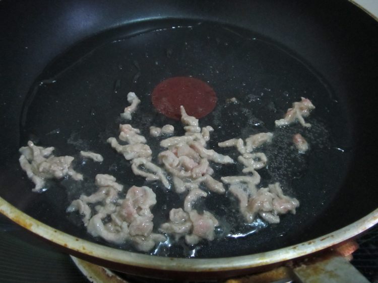 杂蔬肉丝炒面步骤5