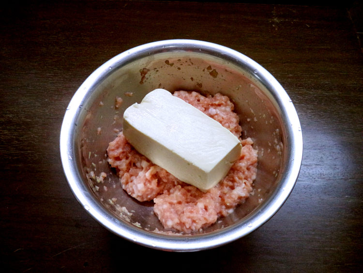 鲜肉豆腐丸步骤2