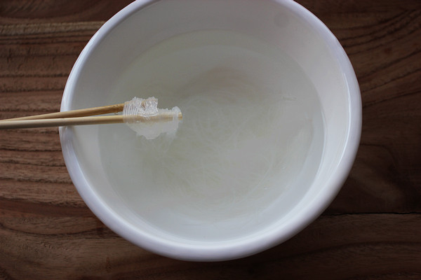 香酥春卷步骤2