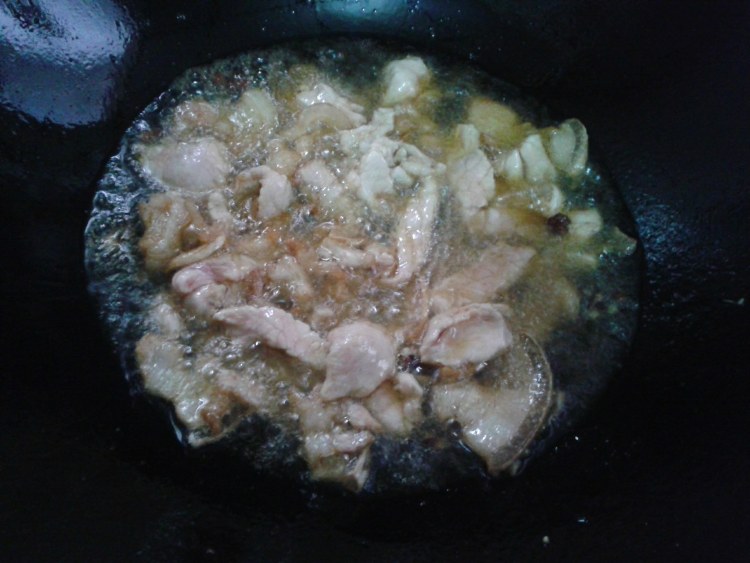 甜椒炒肉步骤4