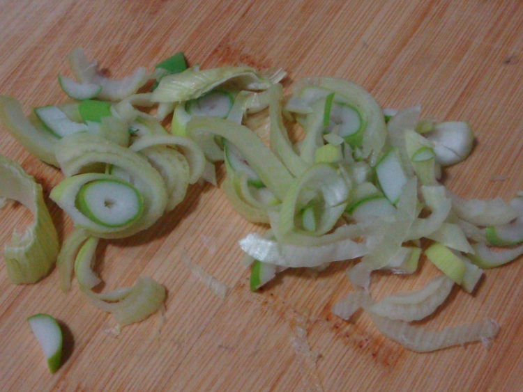 肉丝炒绿豆芽步骤4