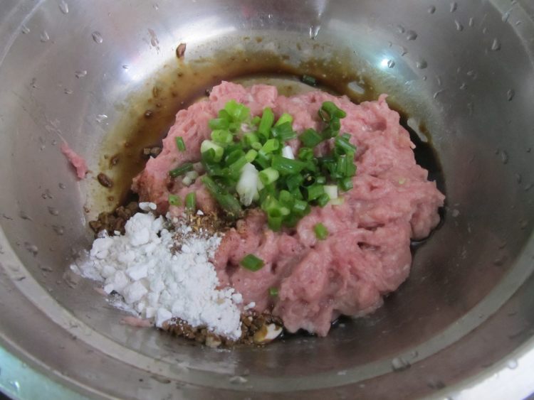 豇豆猪肉包步骤5