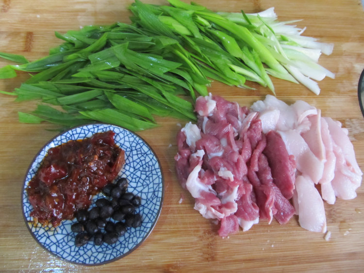 盐煎肉步骤2