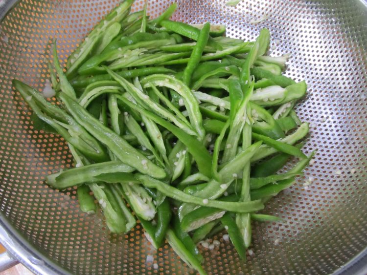 尖椒回锅肉步骤3