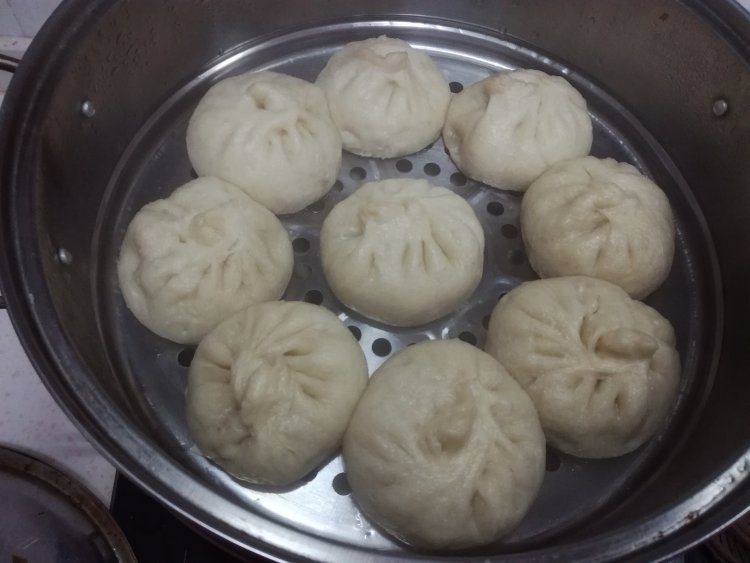 芹菜肉包步骤12