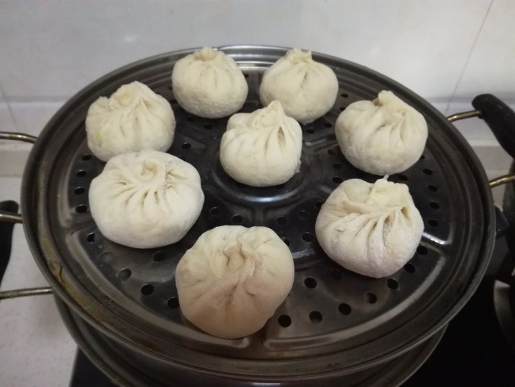 芹菜肉包步骤11