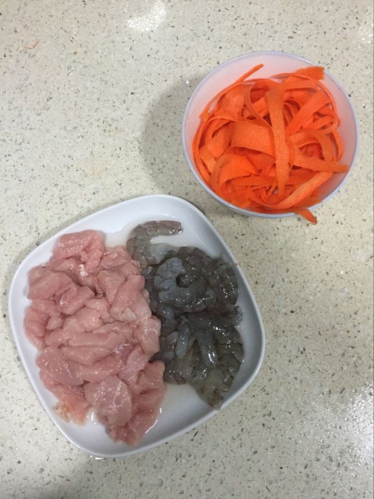 鲜虾肉饼步骤2
