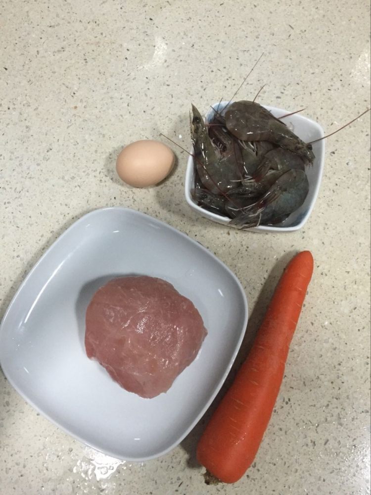 鲜虾肉饼步骤1
