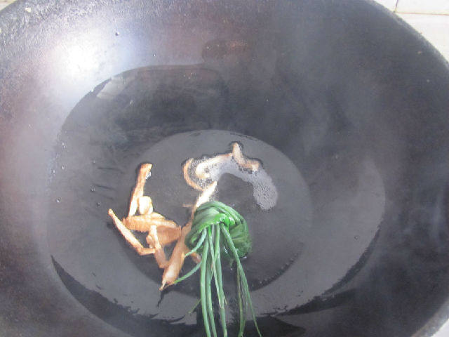 砂锅豆芽步骤2