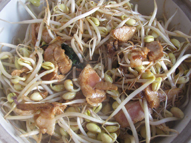 砂锅豆芽步骤5
