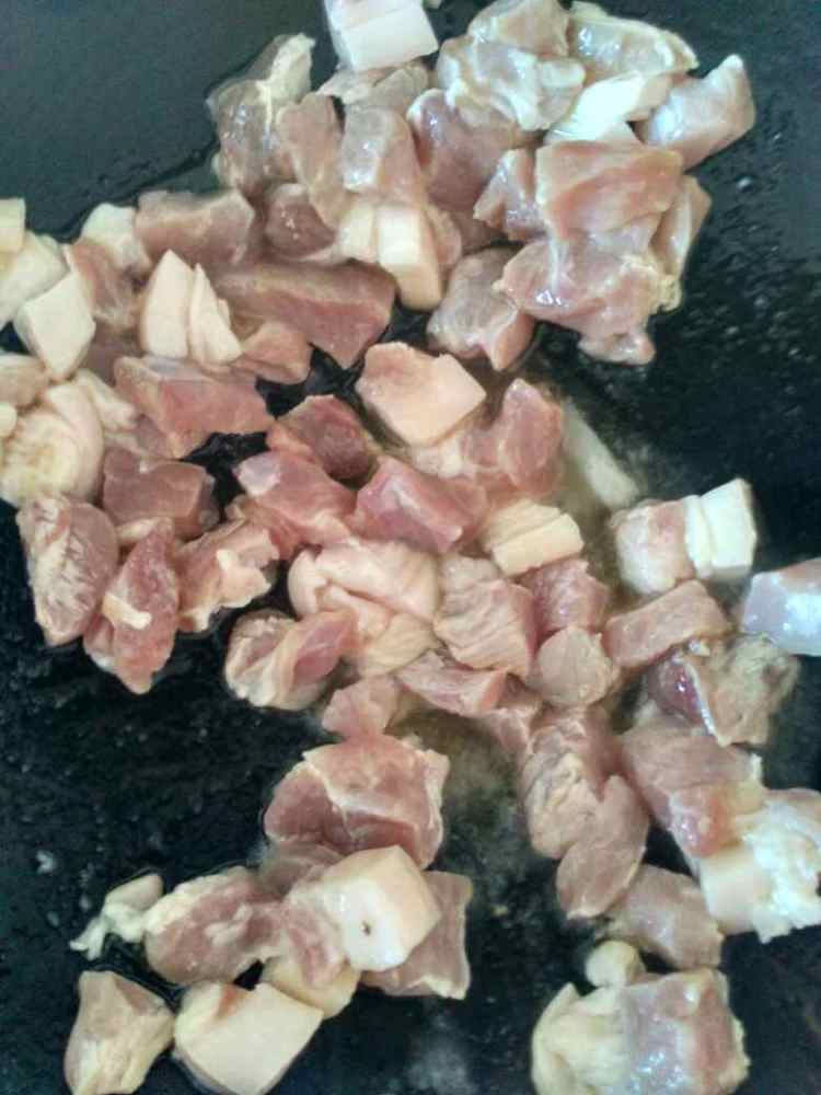 咸菜煲猪肉步骤2